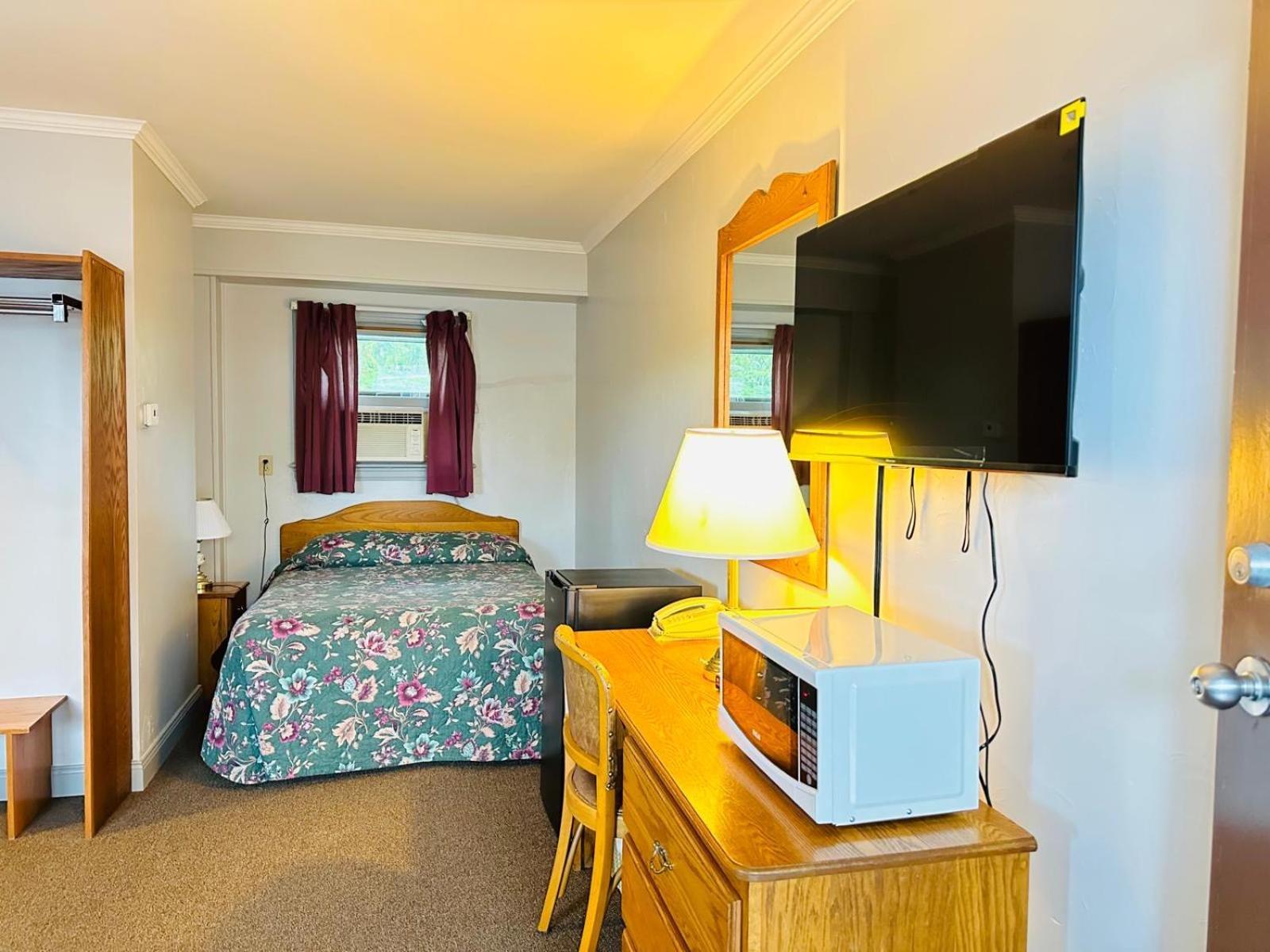 وودستوك Stiles Motel Hill View المظهر الخارجي الصورة